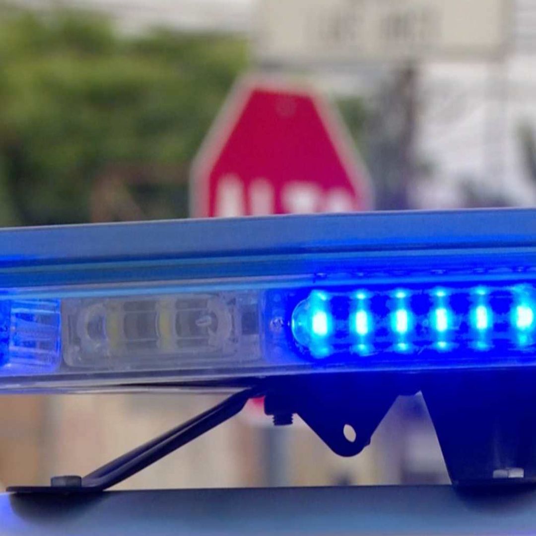 Rescatan a 12 Trabajadores Atrapados en Arroyo en Acuña